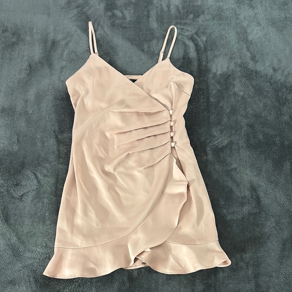 Elegant Cream Sleeveless Dress
